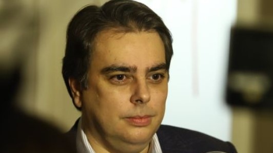 Асен Василев ще бъде предложението за министър на финансите в